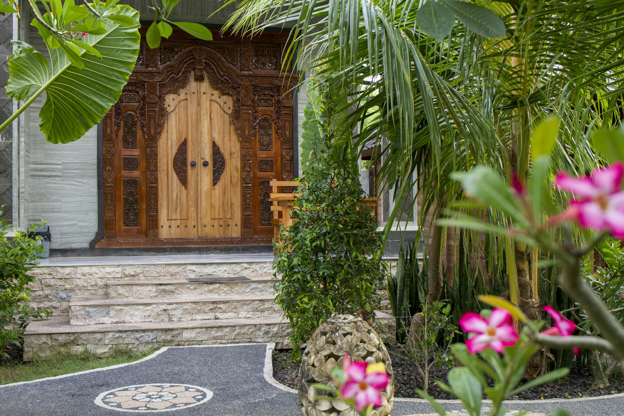 Warisan Villa By Reccoma Nusa Lembongan  Exterior photo